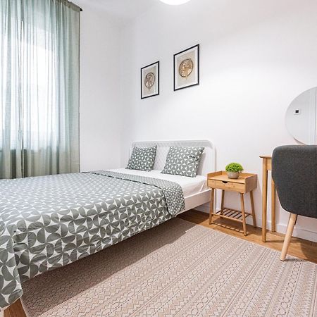 Vertigo One Bedroom Apartment - Free Private Parking-Fast Wi-Fi Νόβι Σαντ Εξωτερικό φωτογραφία
