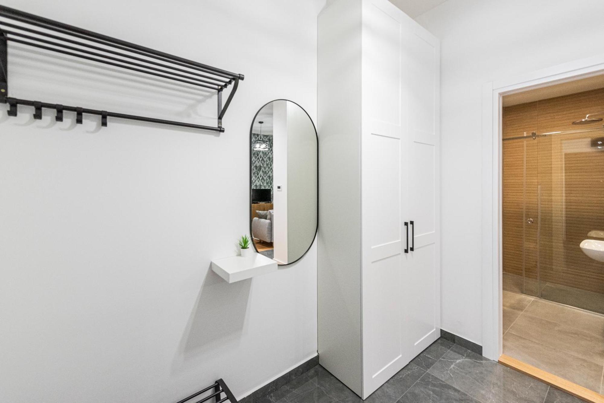 Vertigo One Bedroom Apartment - Free Private Parking-Fast Wi-Fi Νόβι Σαντ Εξωτερικό φωτογραφία