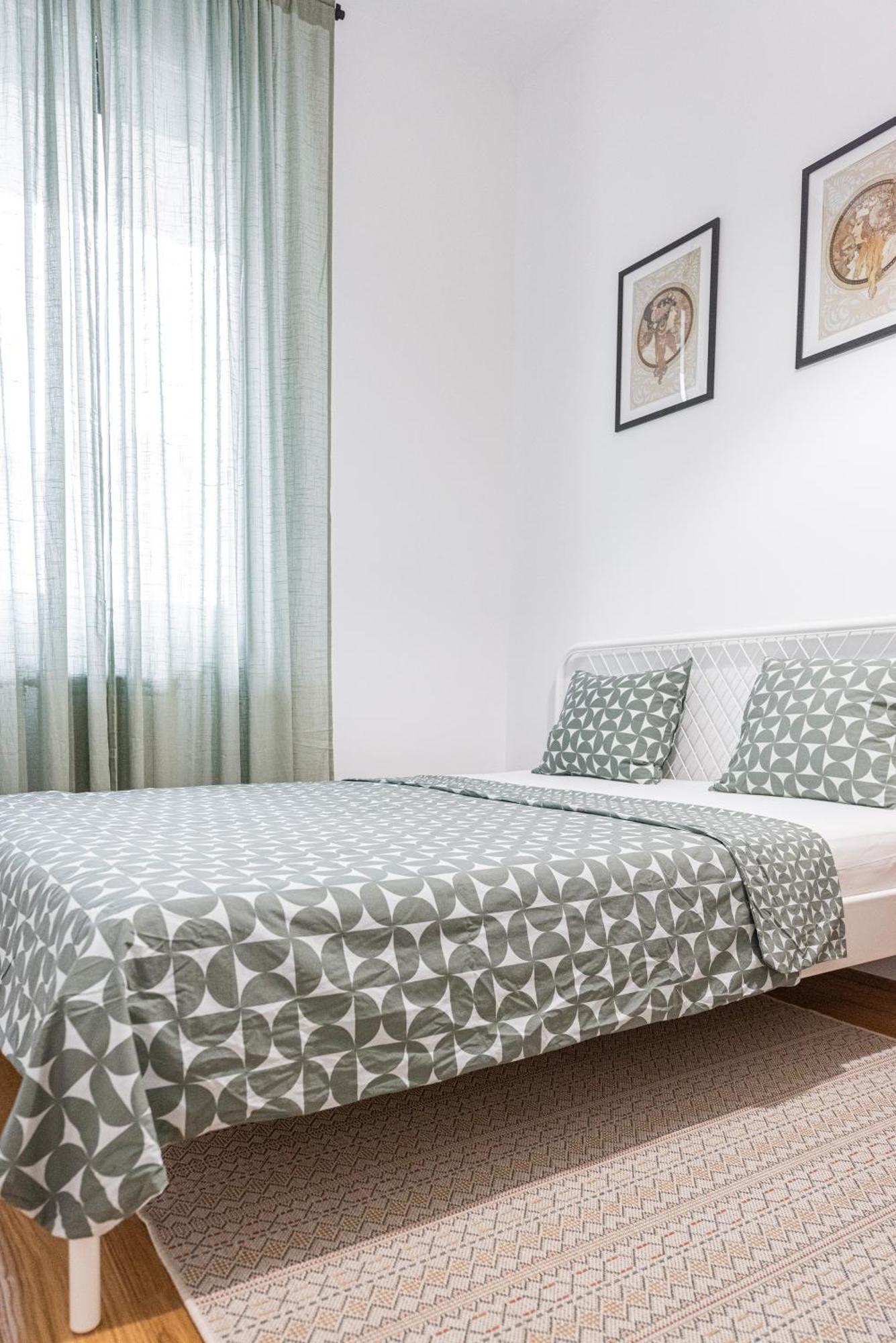 Vertigo One Bedroom Apartment - Free Private Parking-Fast Wi-Fi Νόβι Σαντ Εξωτερικό φωτογραφία