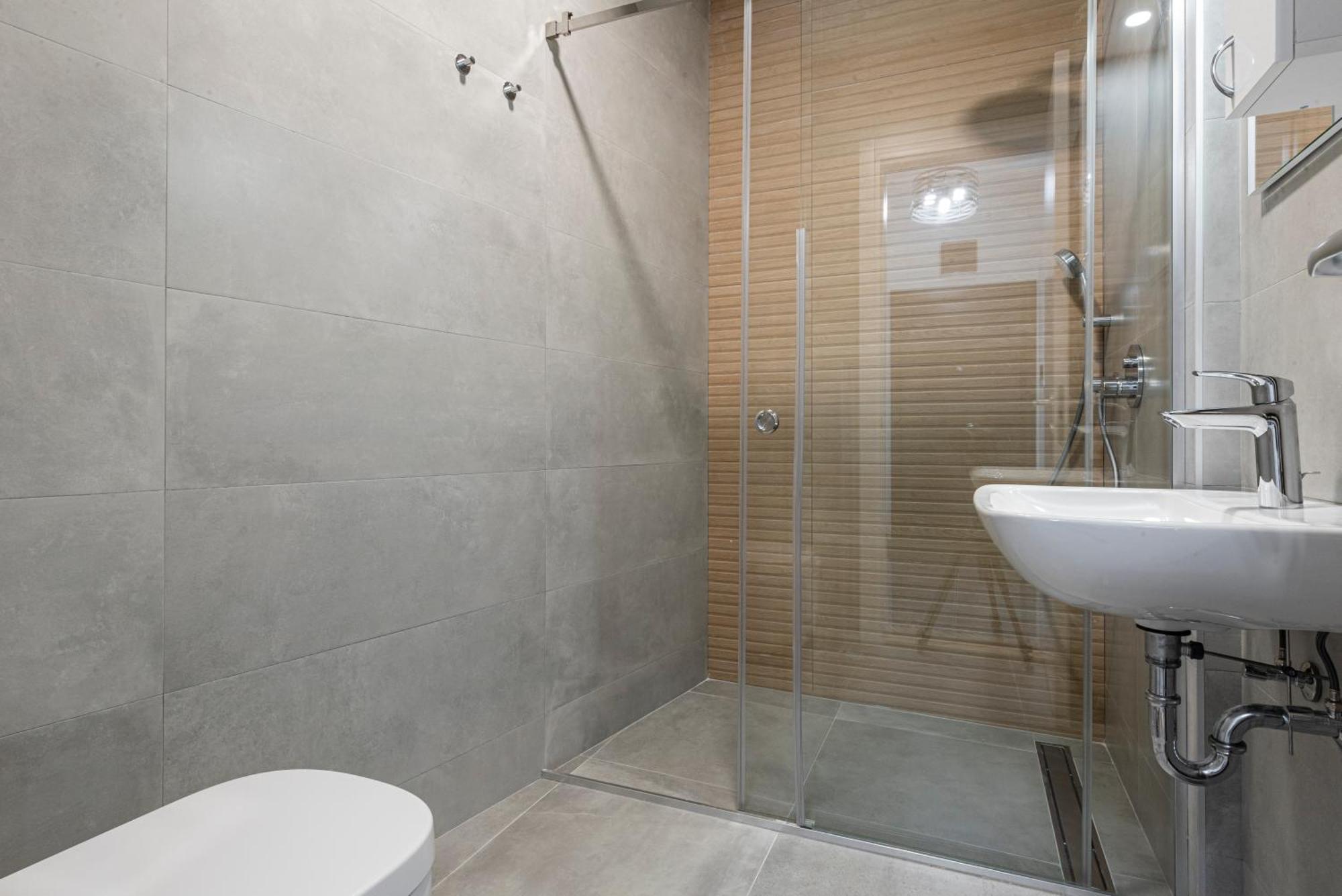 Vertigo One Bedroom Apartment - Free Private Parking-Fast Wi-Fi Νόβι Σαντ Εξωτερικό φωτογραφία