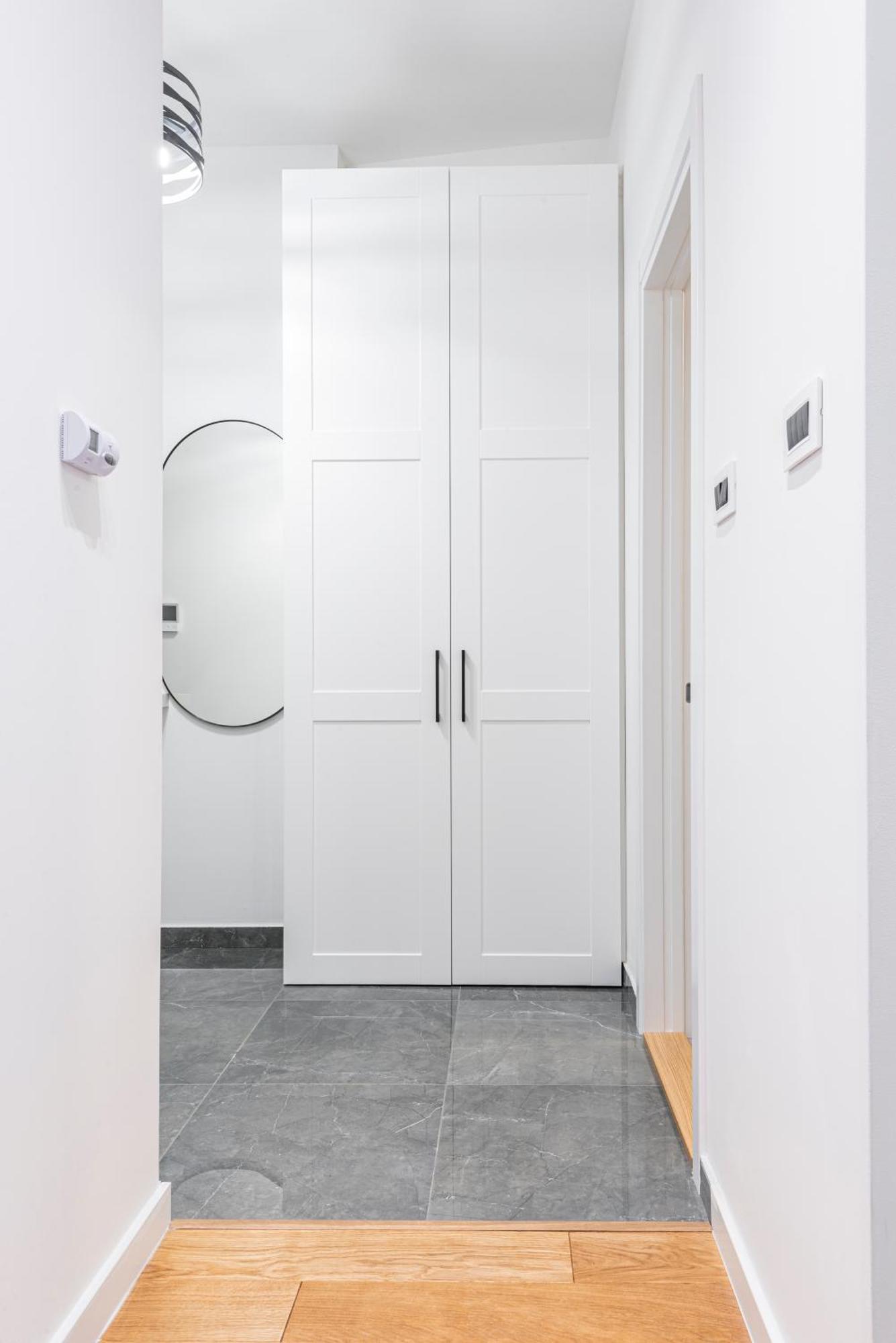Vertigo One Bedroom Apartment - Free Private Parking-Fast Wi-Fi Νόβι Σαντ Εξωτερικό φωτογραφία